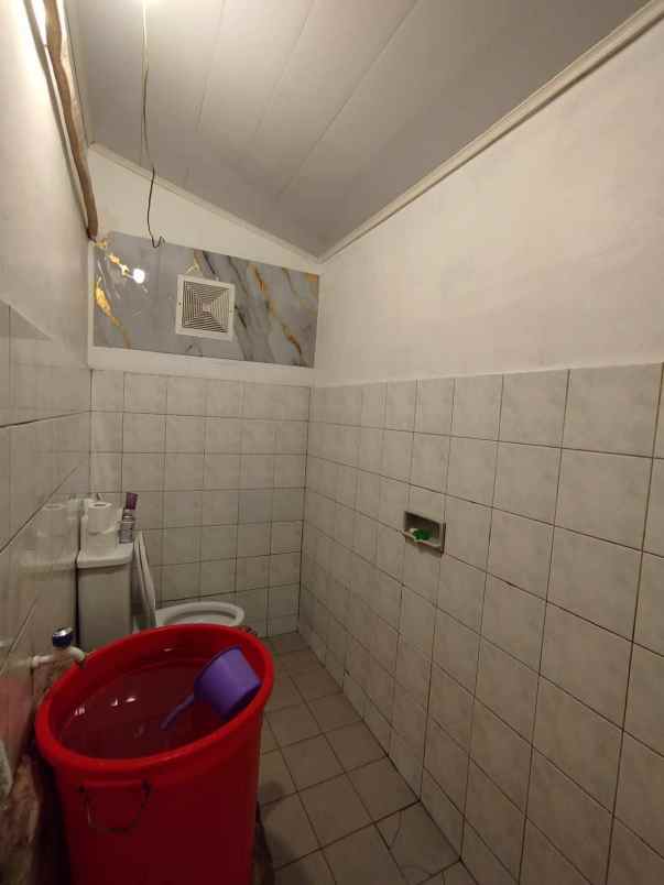 dijual rumah luas kios di tangkapan jaya