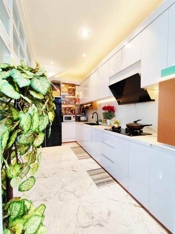 dijual rumah maguwoharjo depok sleman