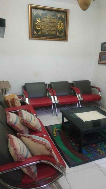 dijual rumah mainroad cisaranten baru