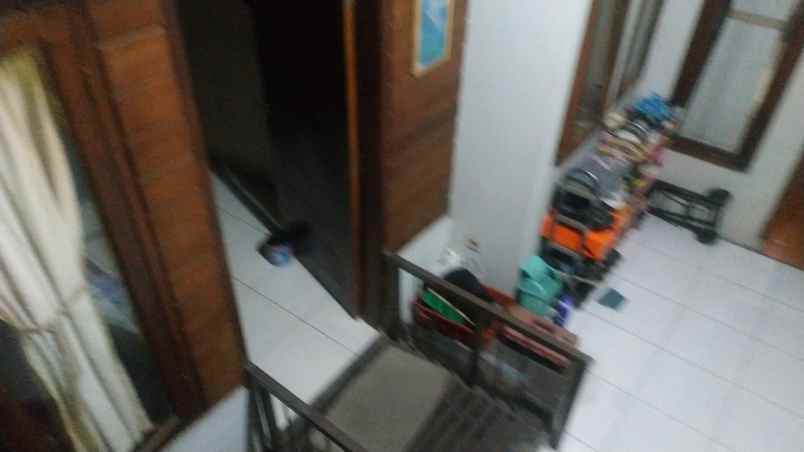dijual rumah mainroad cisaranten baru