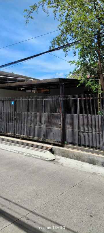dijual rumah mainroad cisaranten baru