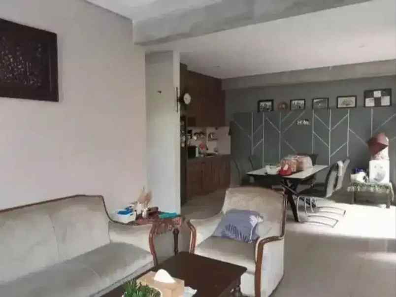 dijual rumah malaka