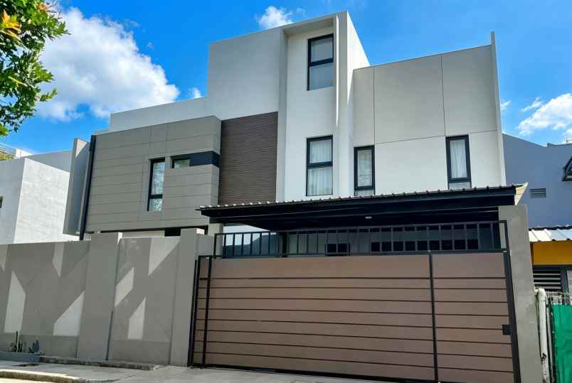 dijual rumah malaka