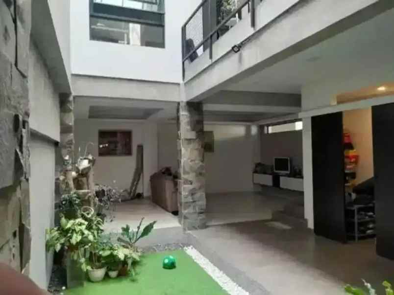 dijual rumah malaka