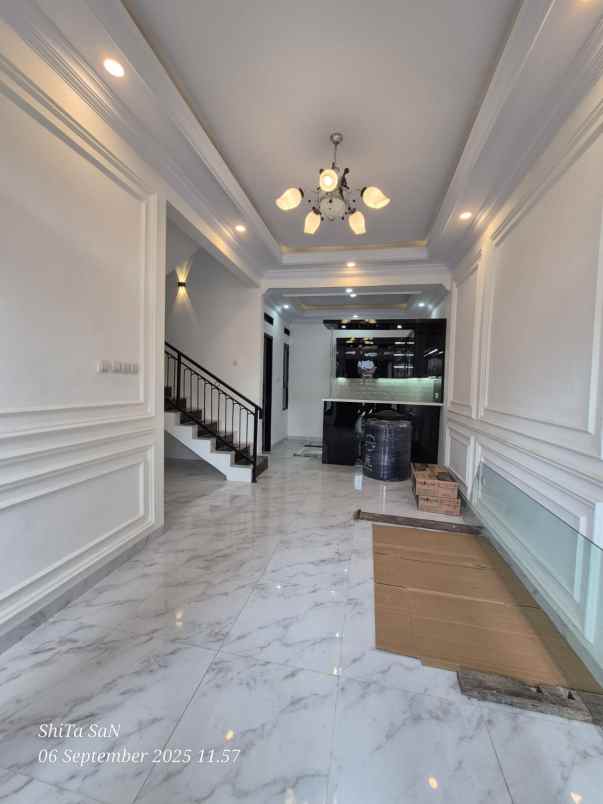 dijual rumah mampang pancoran mas depok