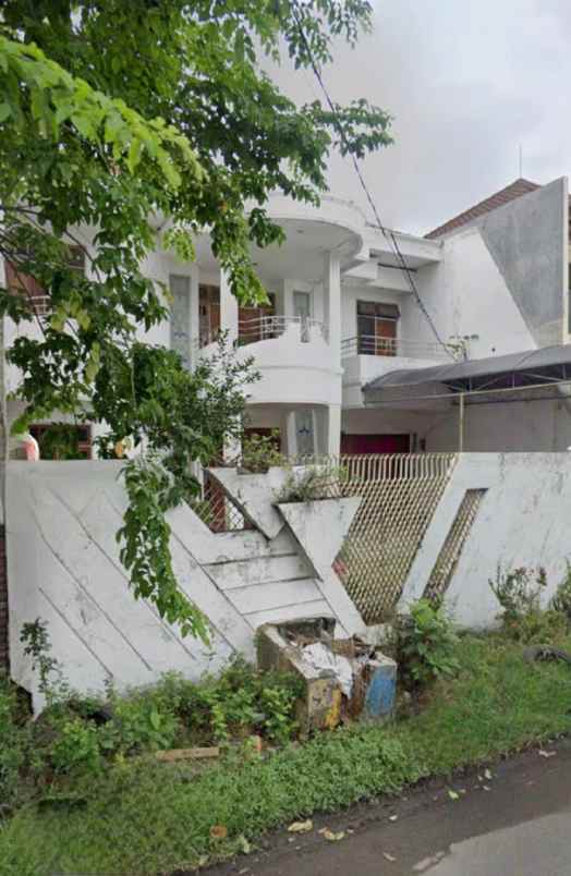 dijual rumah manyar jaya