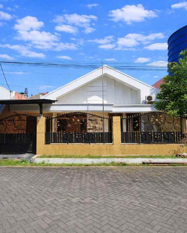 dijual rumah manyar kertoadi