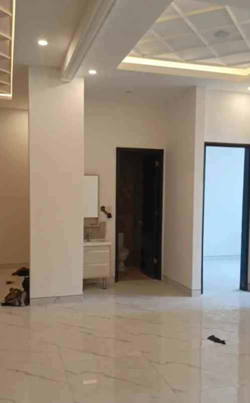 dijual rumah manyar kertoadi