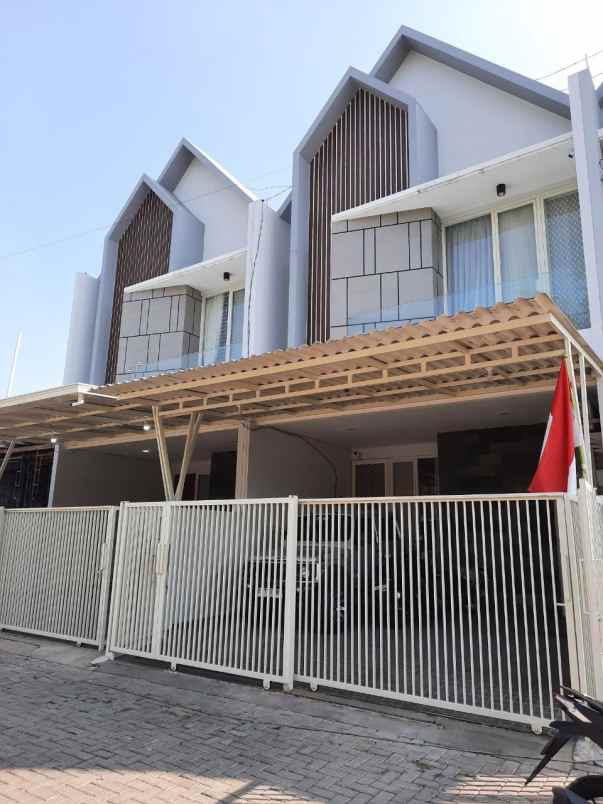 dijual rumah manyar tirtoasri