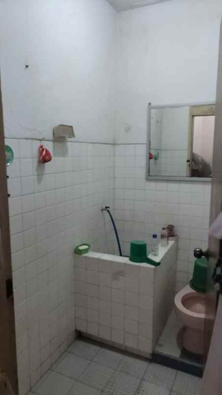 dijual rumah manyar tirtomoyo