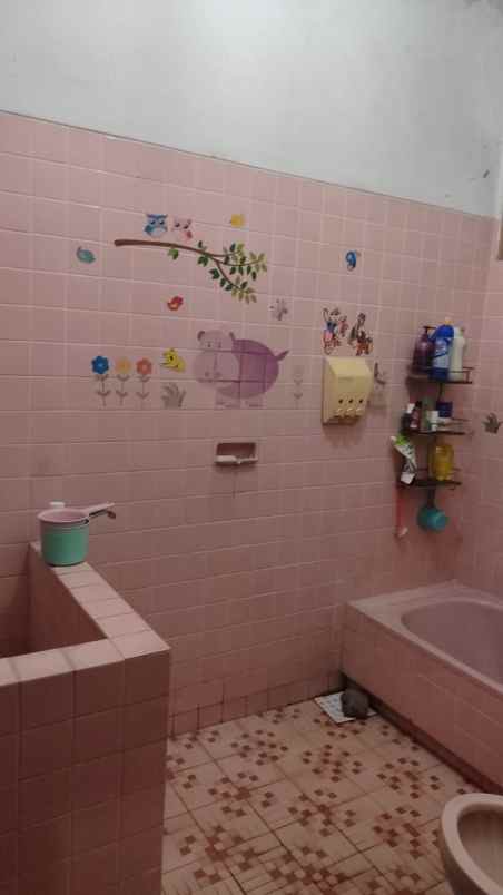 dijual rumah manyar tirtomoyo