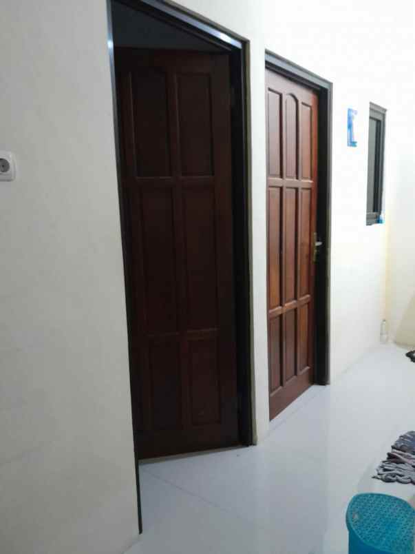dijual rumah manyaran