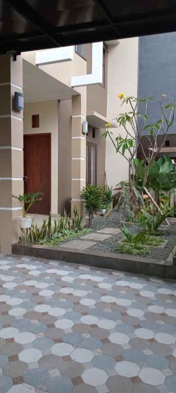 dijual rumah margahayu raya