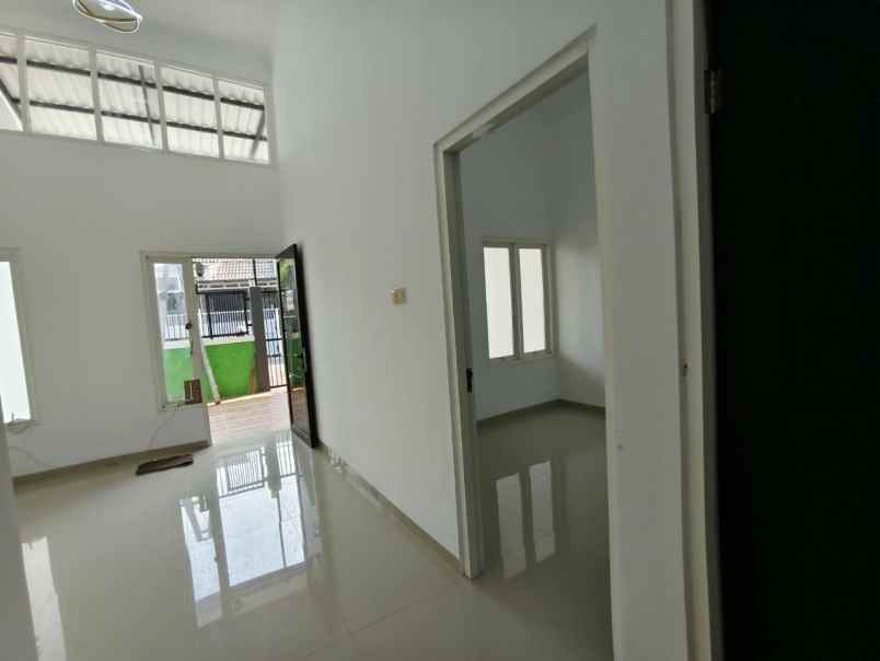 dijual rumah medayu utara