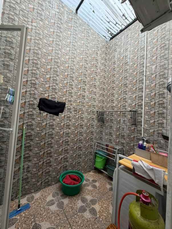 dijual rumah medokan asri