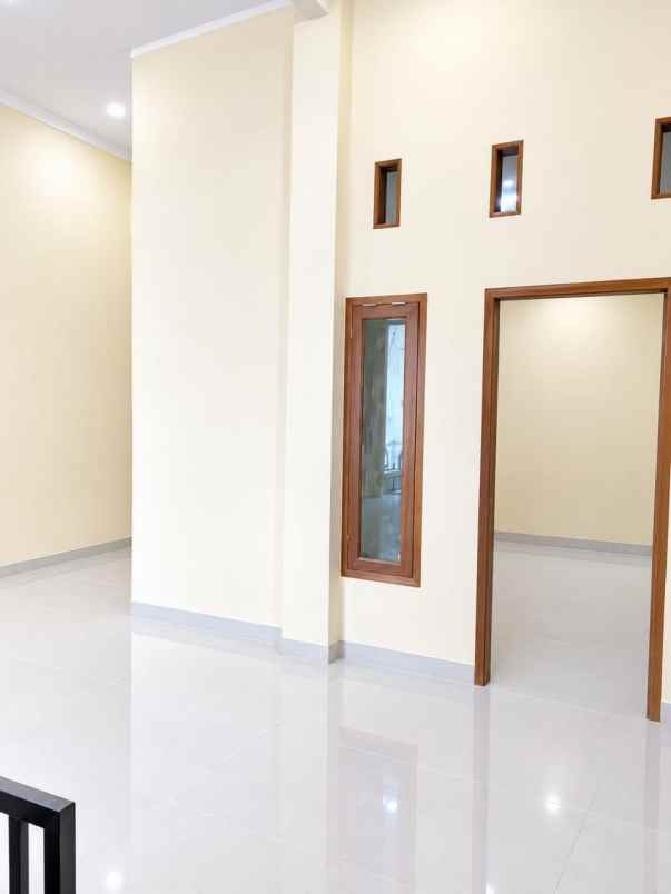 dijual rumah medokan sawah surabaya timur