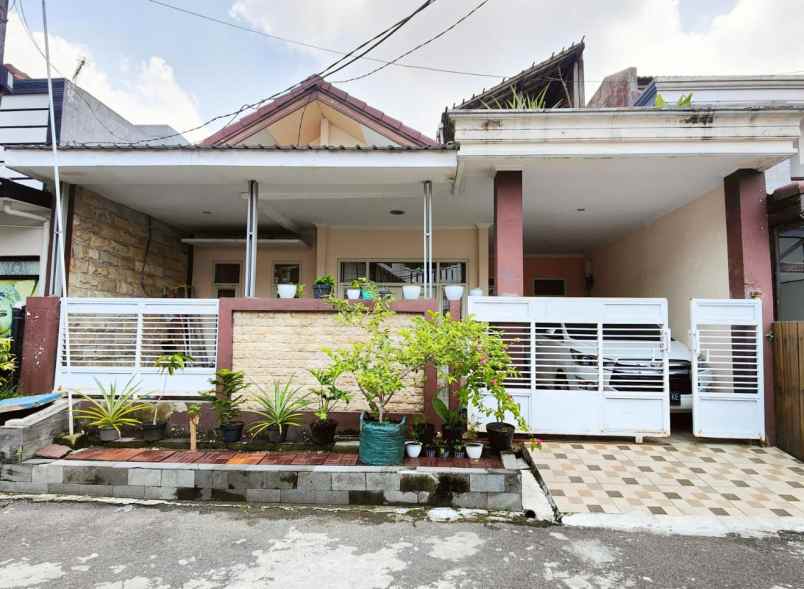 dijual rumah menanggal indah