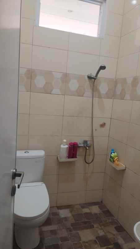 dijual rumah menanggal indah