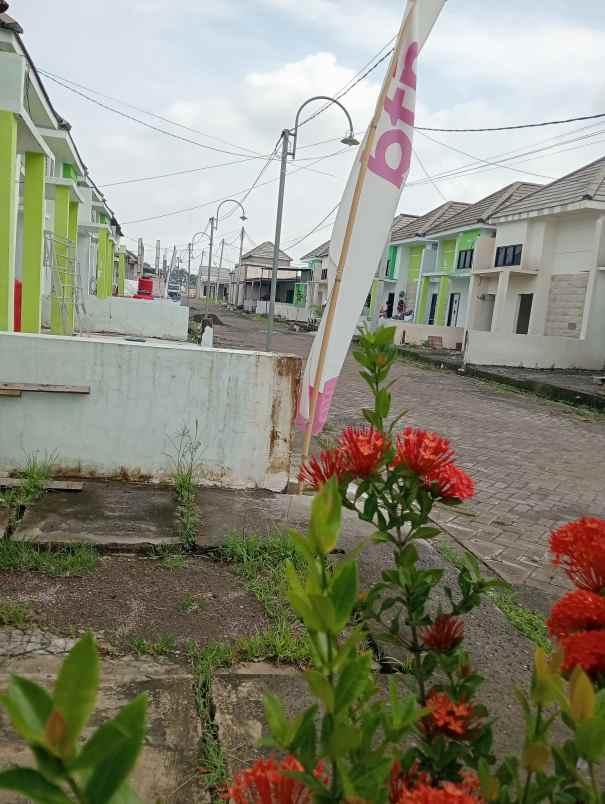 dijual rumah menganti