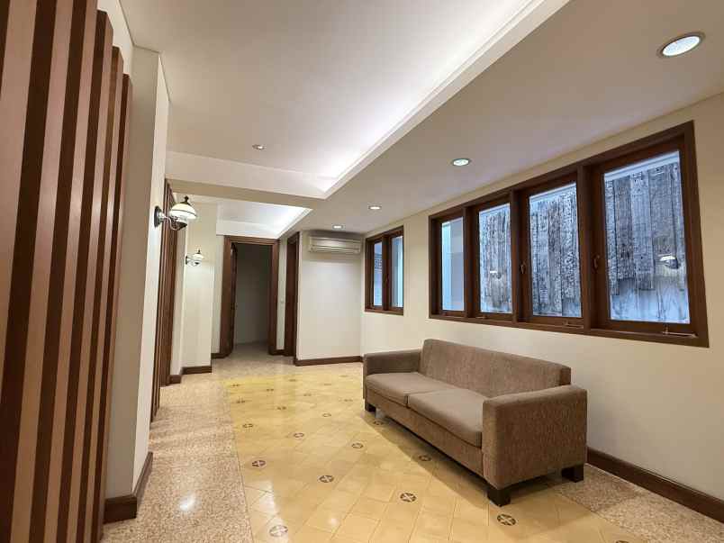 dijual rumah menteng