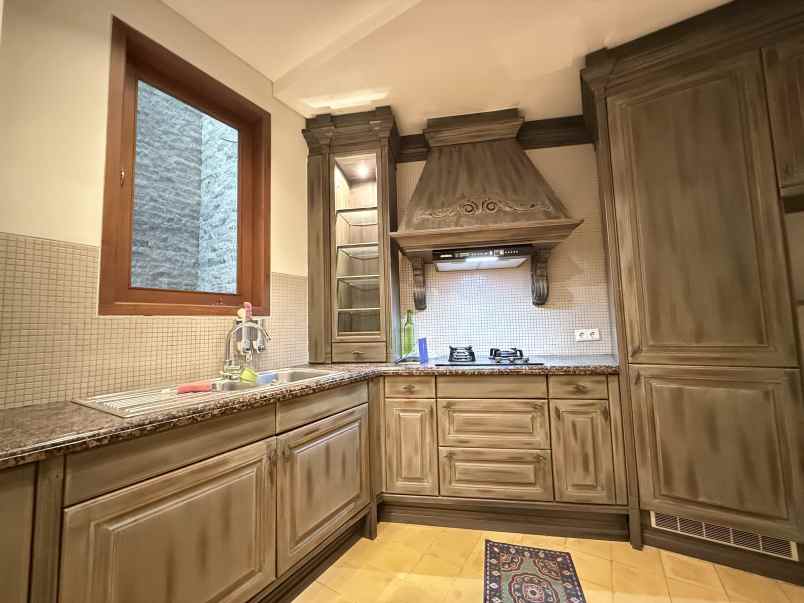 dijual rumah menteng
