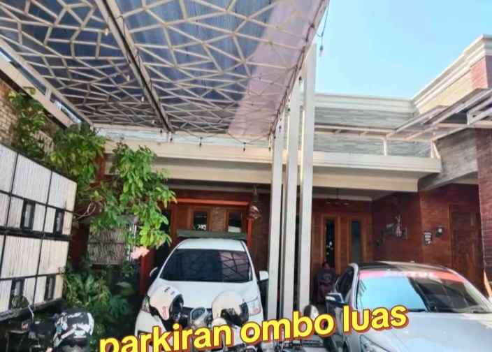 dijual rumah mewah ada kolam renang pribadi bisa kpr