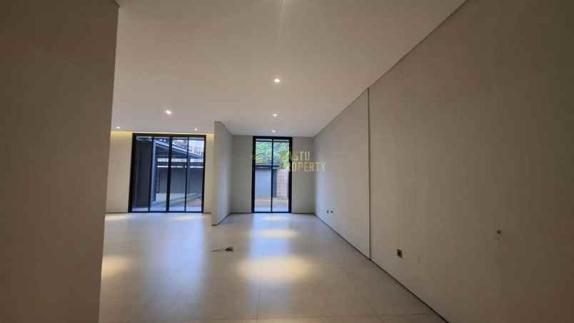 dijual rumah mewah dalam cluster di tangerang selatan