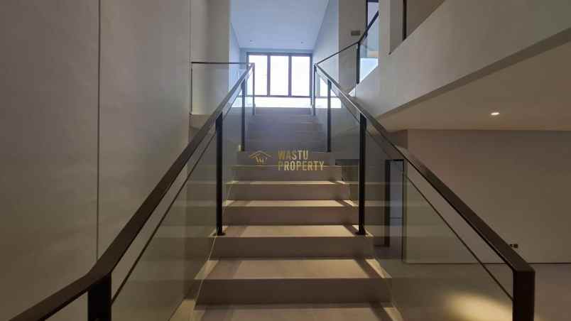 dijual rumah mewah dalam cluster di tangerang selatan