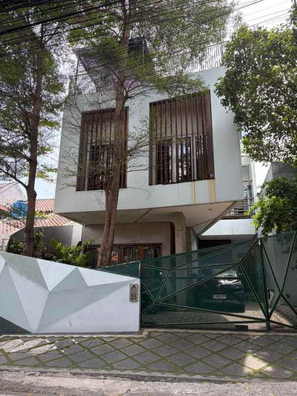 dijual rumah mewah sangat strategis jakarta pusat