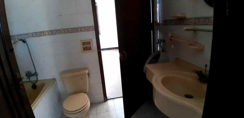 dijual rumah mojoklanggru kidul gubeng