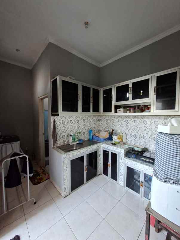 dijual rumah ngestiharjo