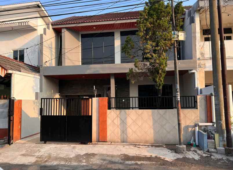 dijual rumah nginden