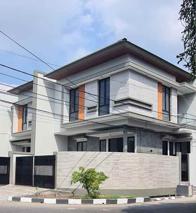 dijual rumah nginden intan