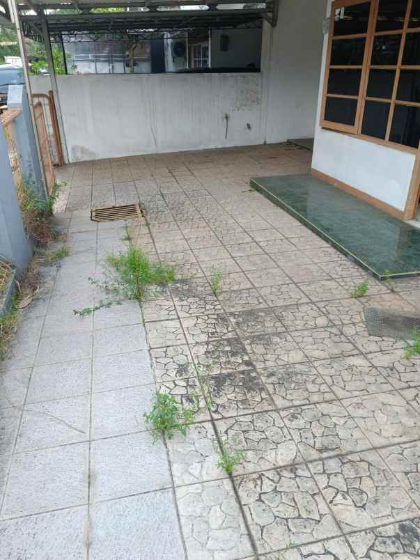 dijual rumah nusa loka bsd