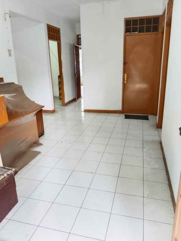 dijual rumah nusa loka bsd