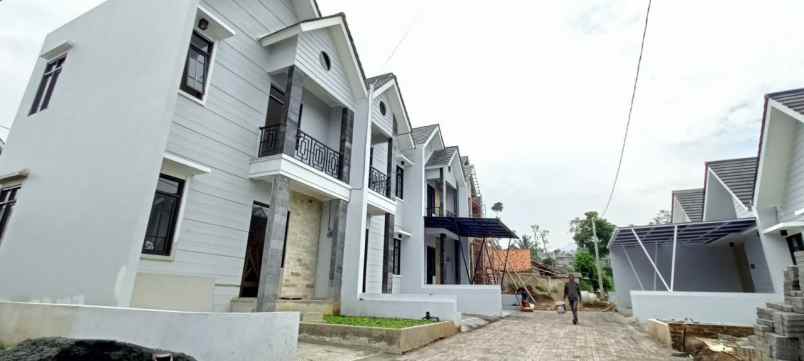 dijual rumah padaasih cisarua bandung barat