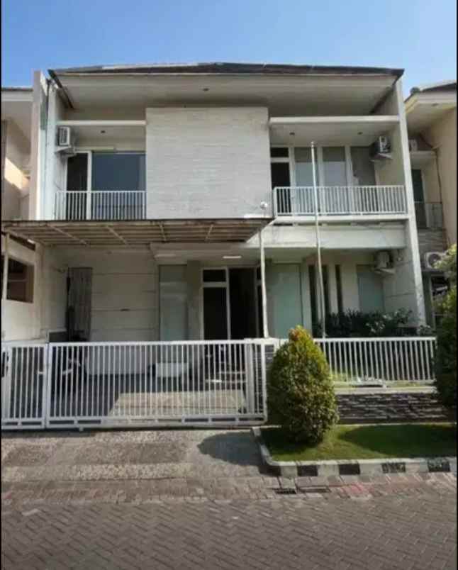 dijual rumah pakuwon city san diego