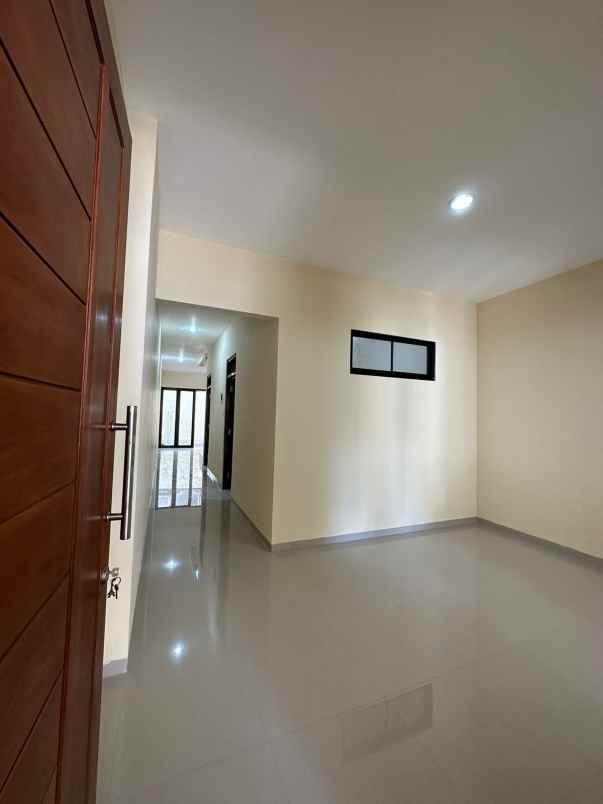 dijual rumah pasar kapasan