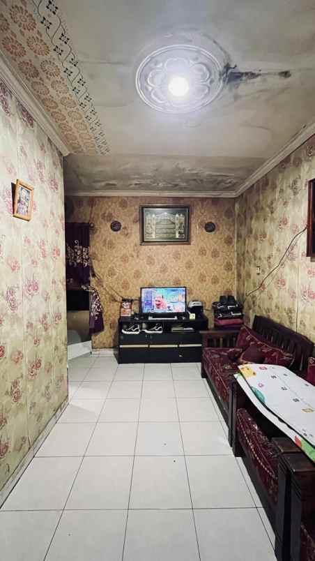 dijual rumah perum kirana cibitung jln