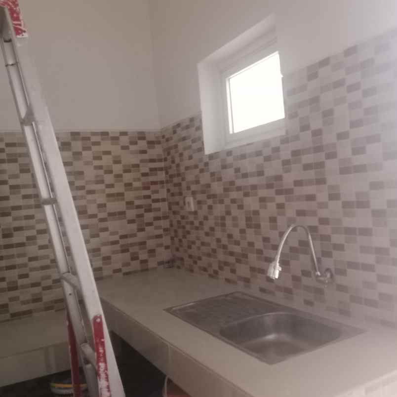 dijual rumah perumahan greenlake wonorejo