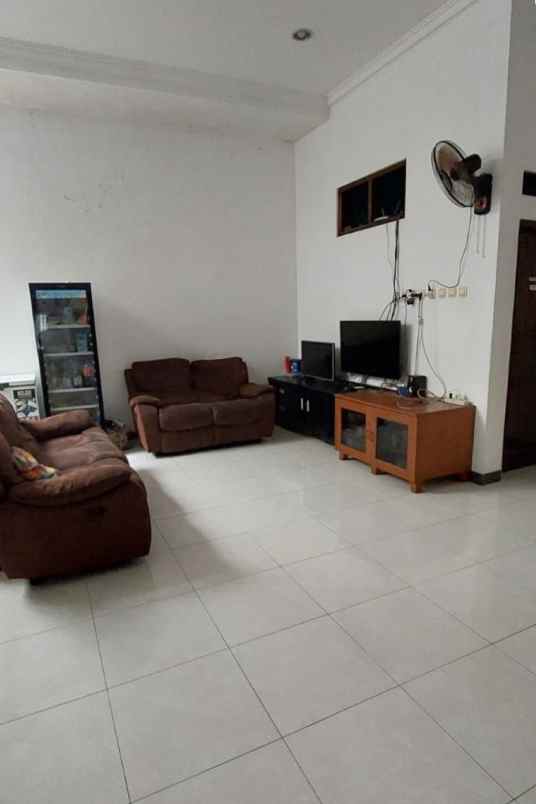 dijual rumah perumahan inkoppol jaka