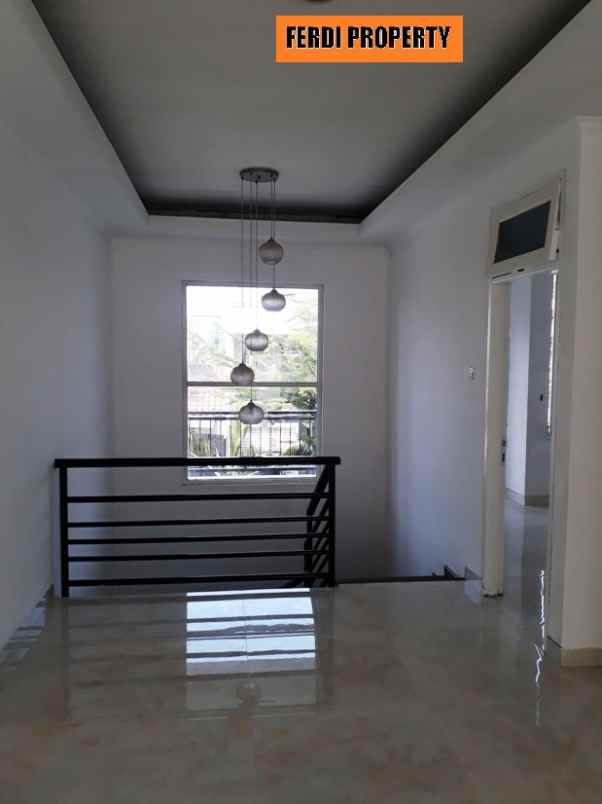 dijual rumah perumahan raffles hills