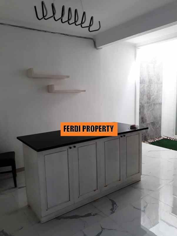 dijual rumah perumahan raffles hills