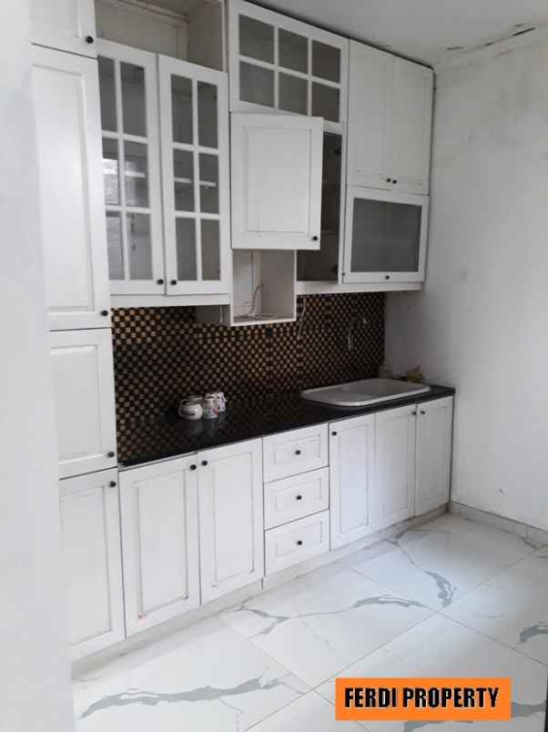 dijual rumah perumahan raffles hills