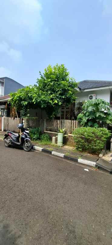 dijual rumah perumahan sakura regency