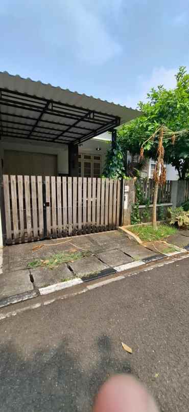 dijual rumah perumahan sakura regency