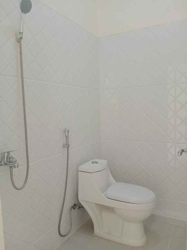 dijual rumah perumnas beji
