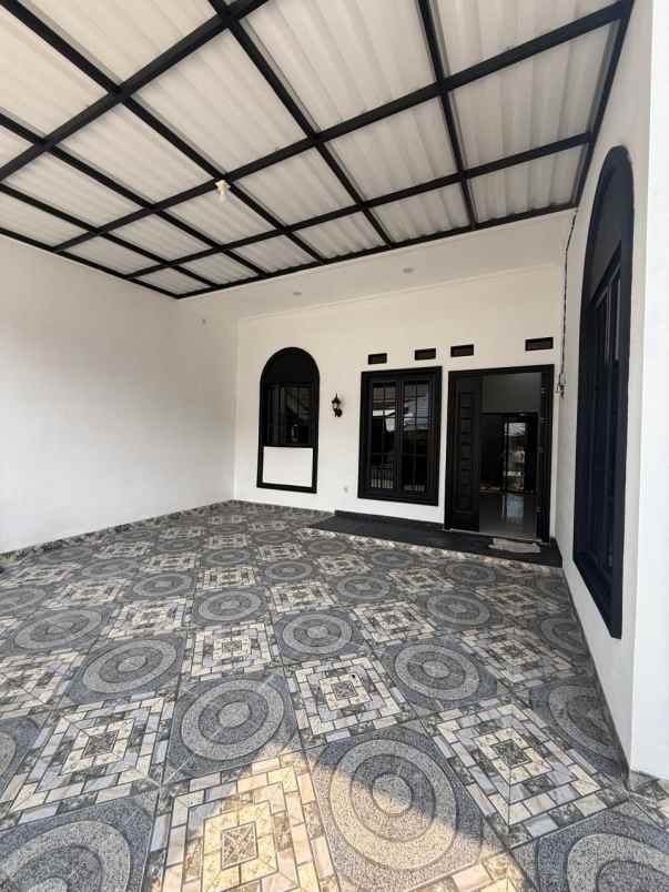 dijual rumah pesona anggrek