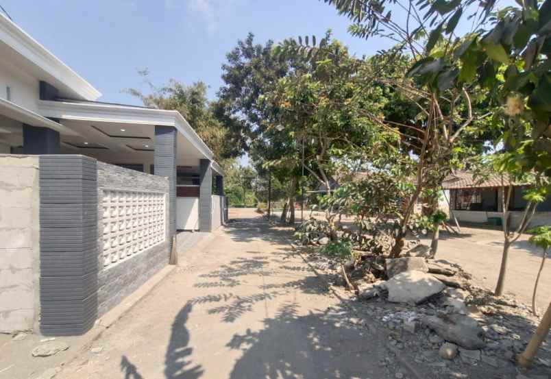 dijual rumah pgri