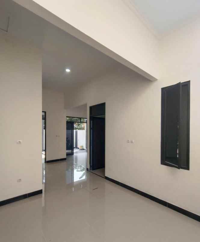 dijual rumah pgri